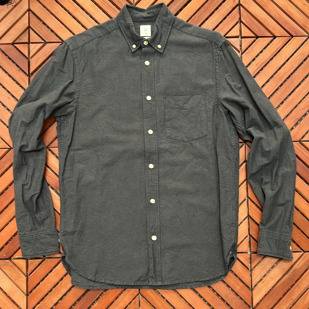 🔘H&M L.O.G.G Long Sleeve Untucked Oxford Buttondown Shirt size Small